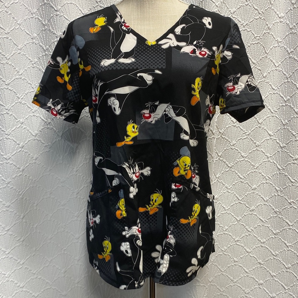 Warner Bros. Size small Looney Tunes Scrub‎ top tweety Sylvester stretch nursing